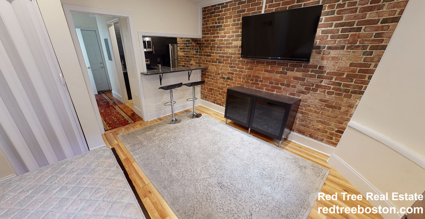 69 Babcock St, North Brookline