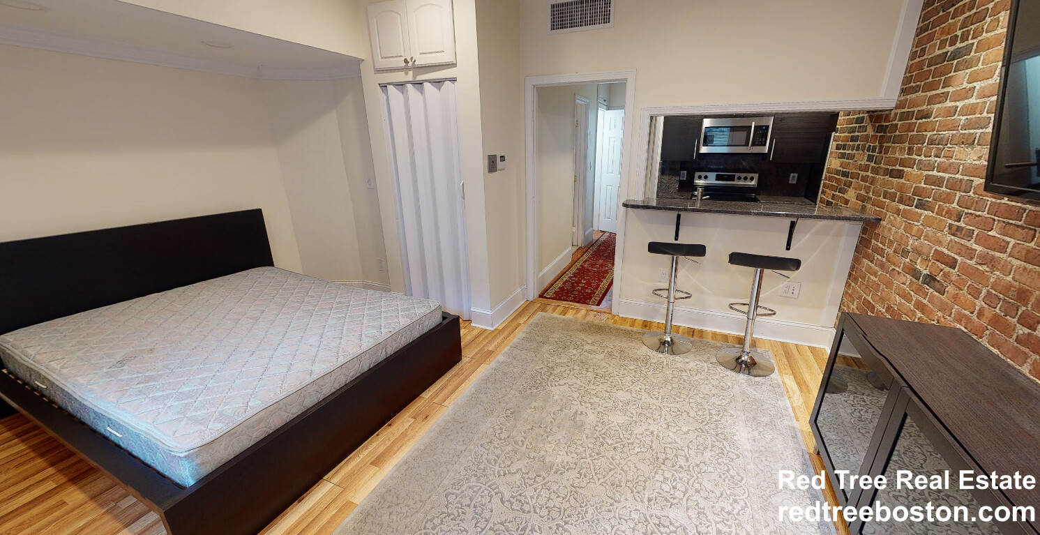 69 Babcock St, North Brookline