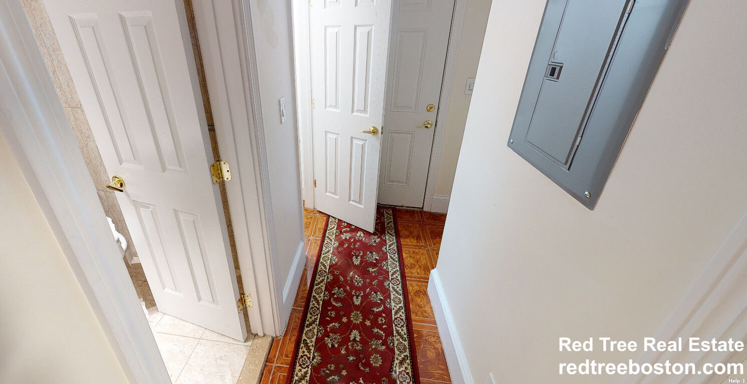 69 Babcock St, North Brookline