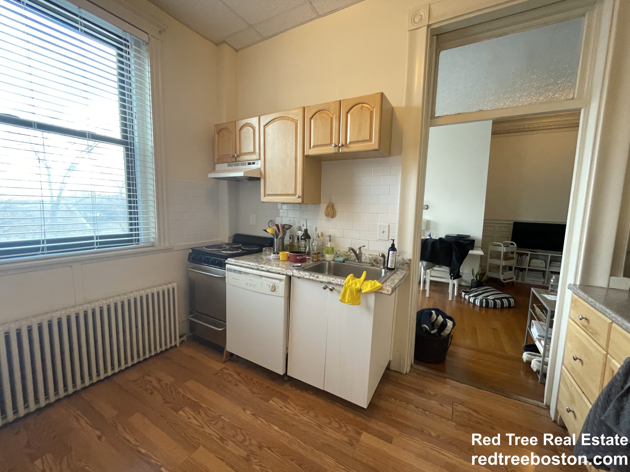 27 Bay State Rd, Fenway