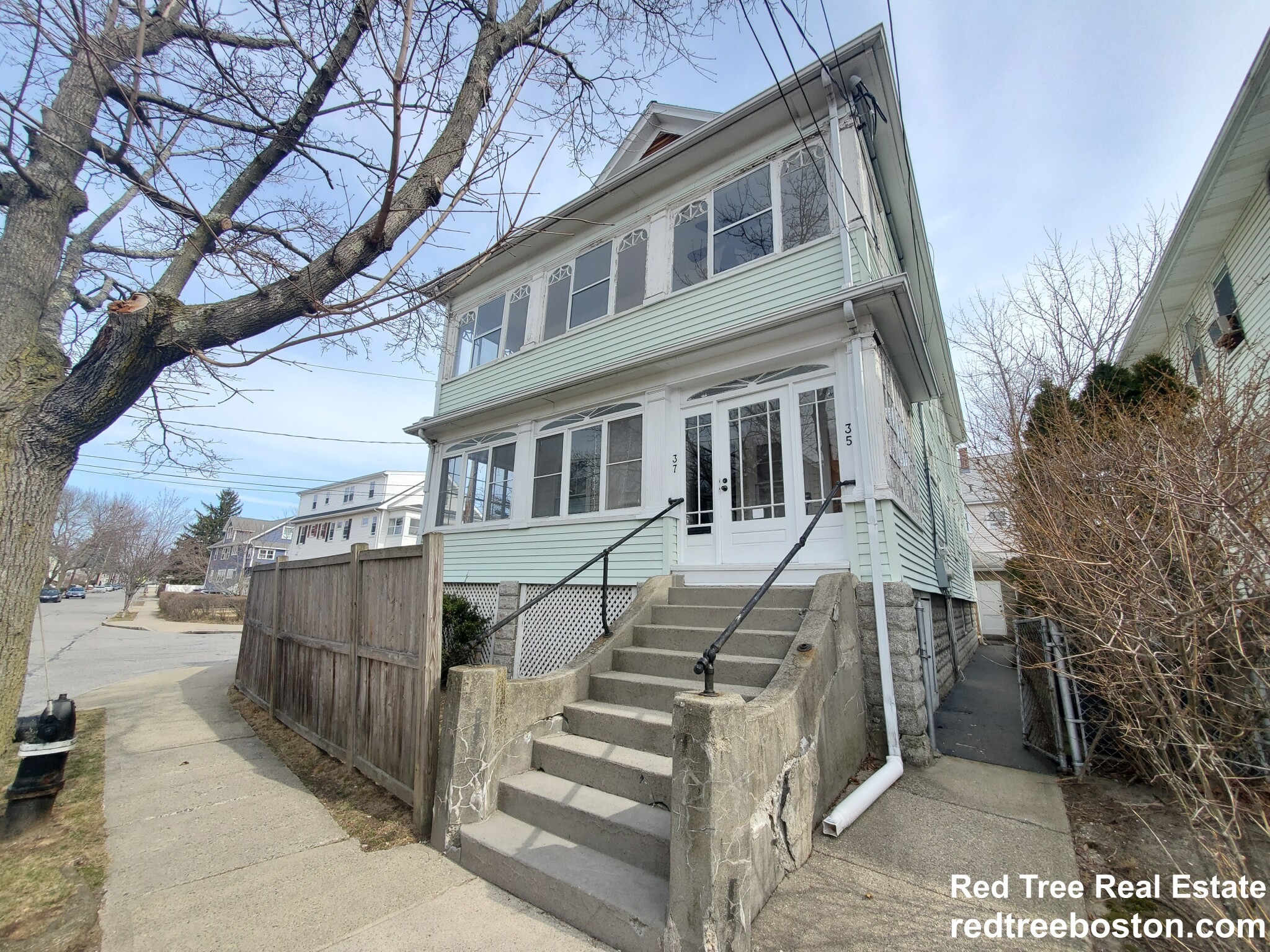 37 Brooks Ave, Arlington