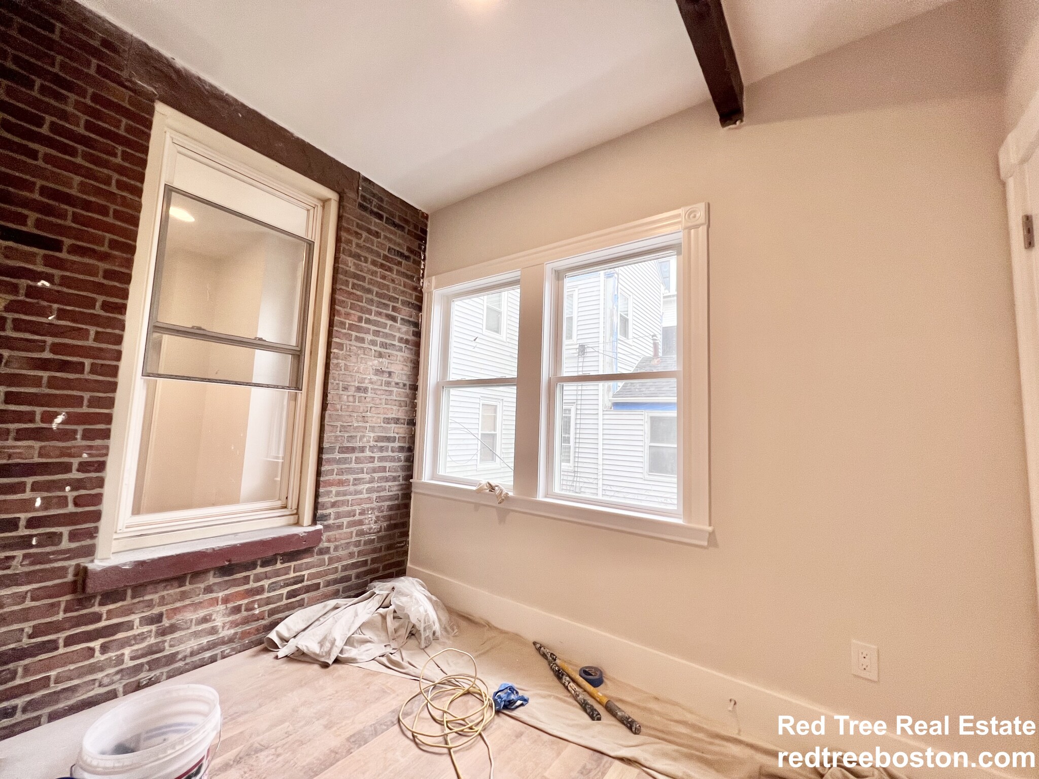 564 5th St, South Boston