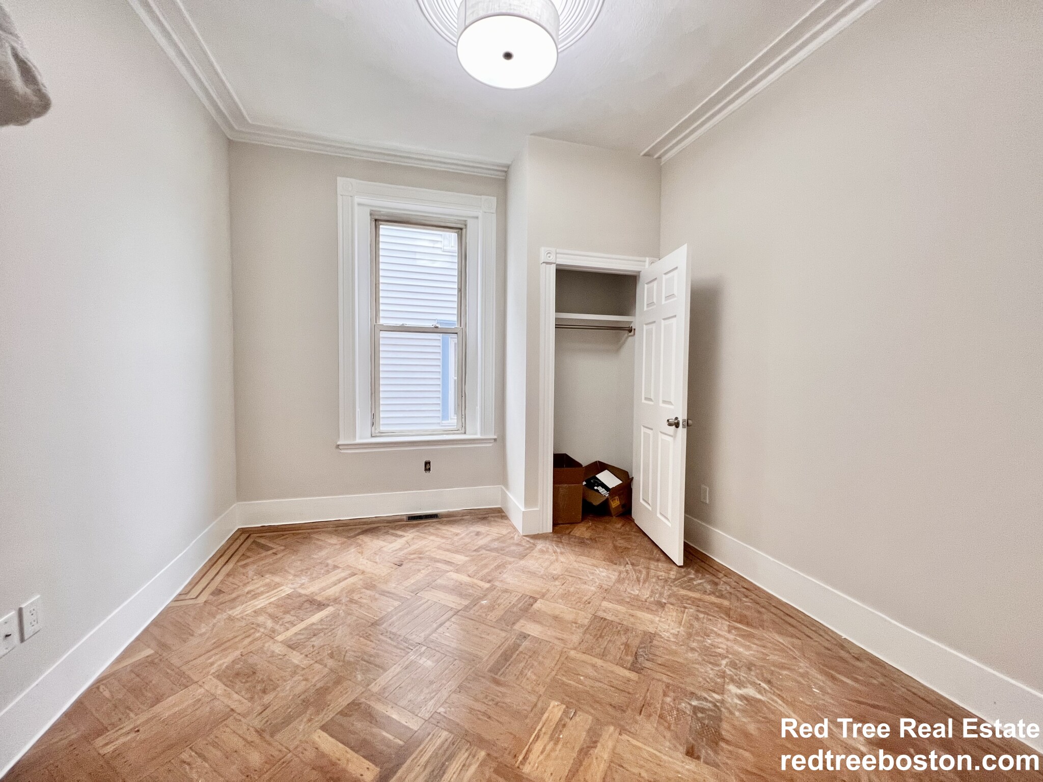 564 5th St, South Boston