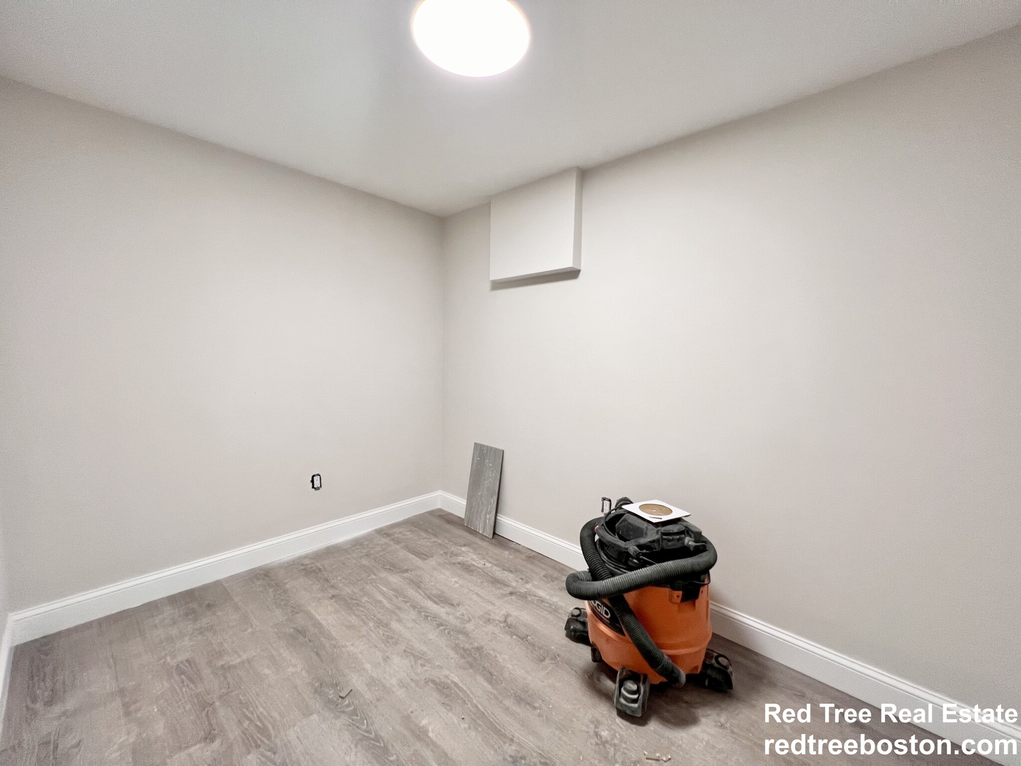 564 5th St, South Boston