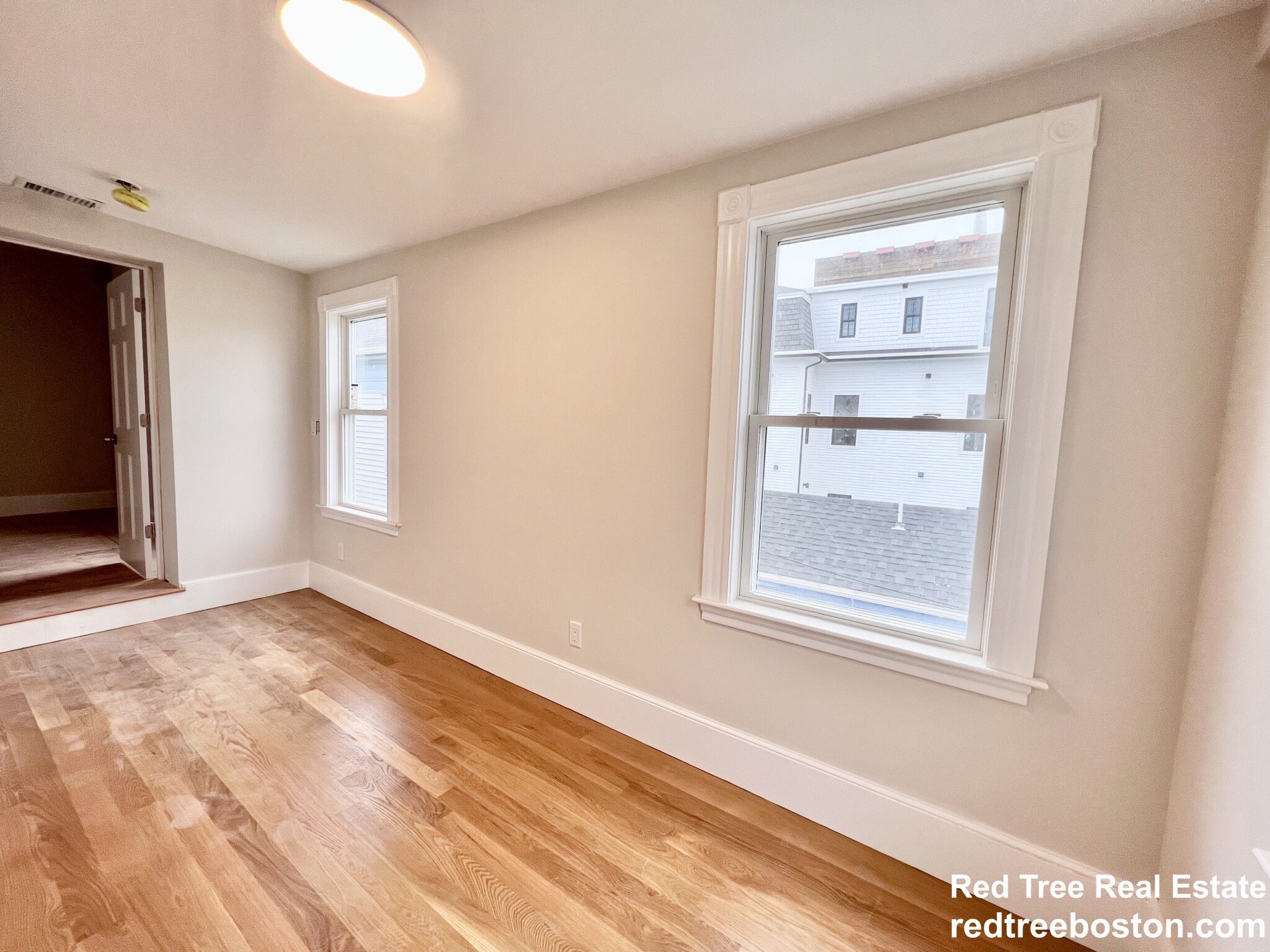 564 5th St, South Boston