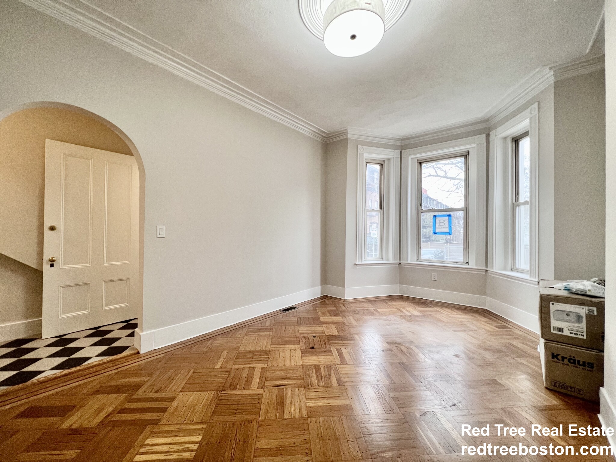 564 5th St, South Boston