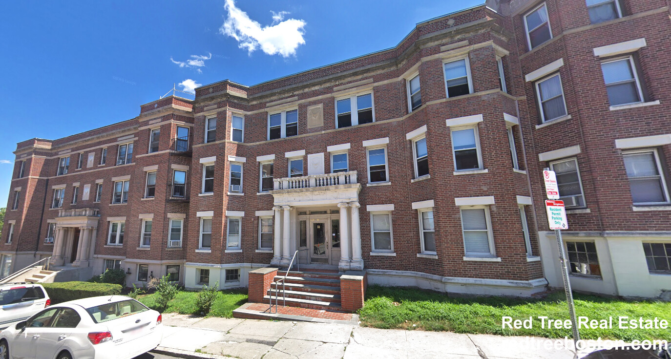 15 Scottfield Rd, Allston