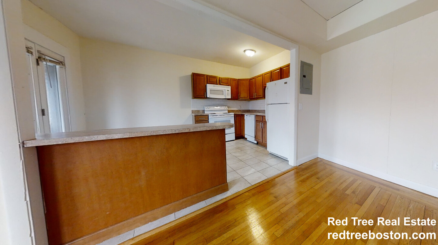 1131 Commonwealth Ave. - 4,100USD / month