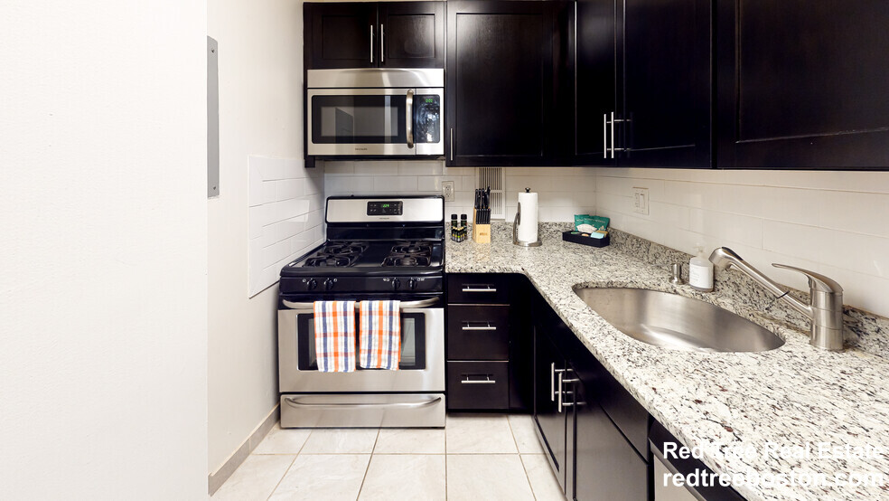 185 Freeman St, Brookline Hills