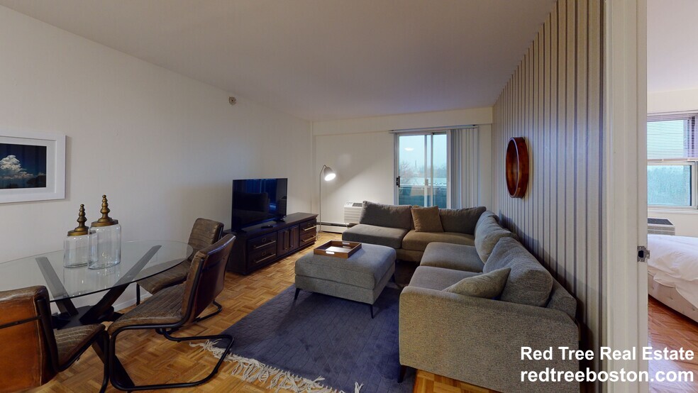 185 Freeman St, Brookline Hills