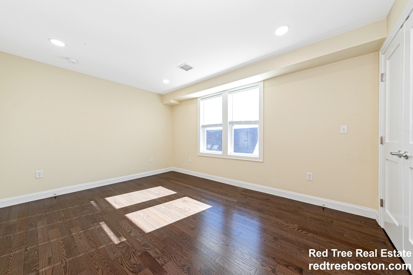 232 Fulton St, Medford