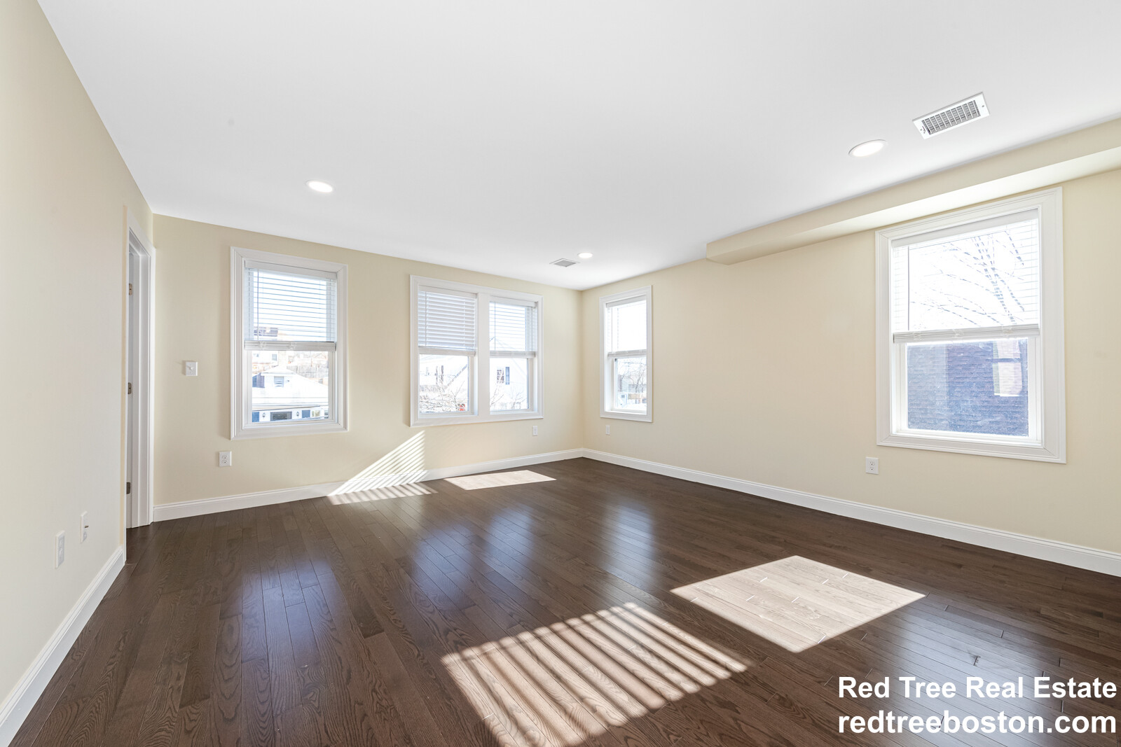 232 Fulton St, Medford