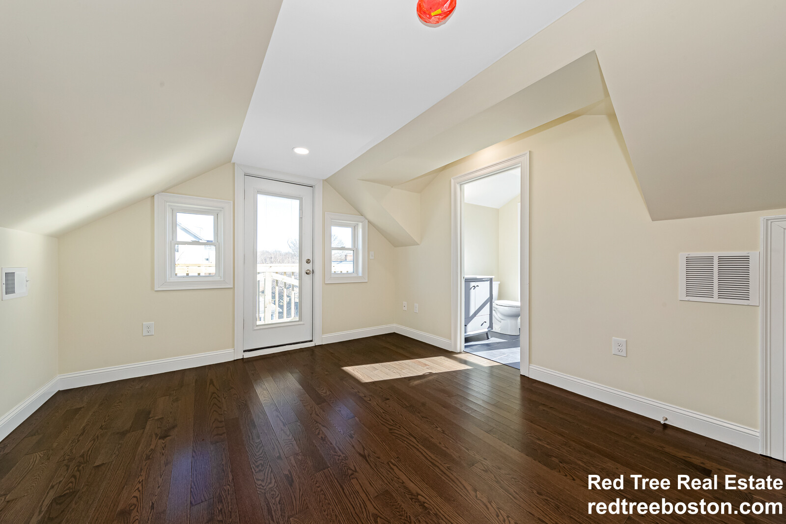 232 Fulton St, Medford