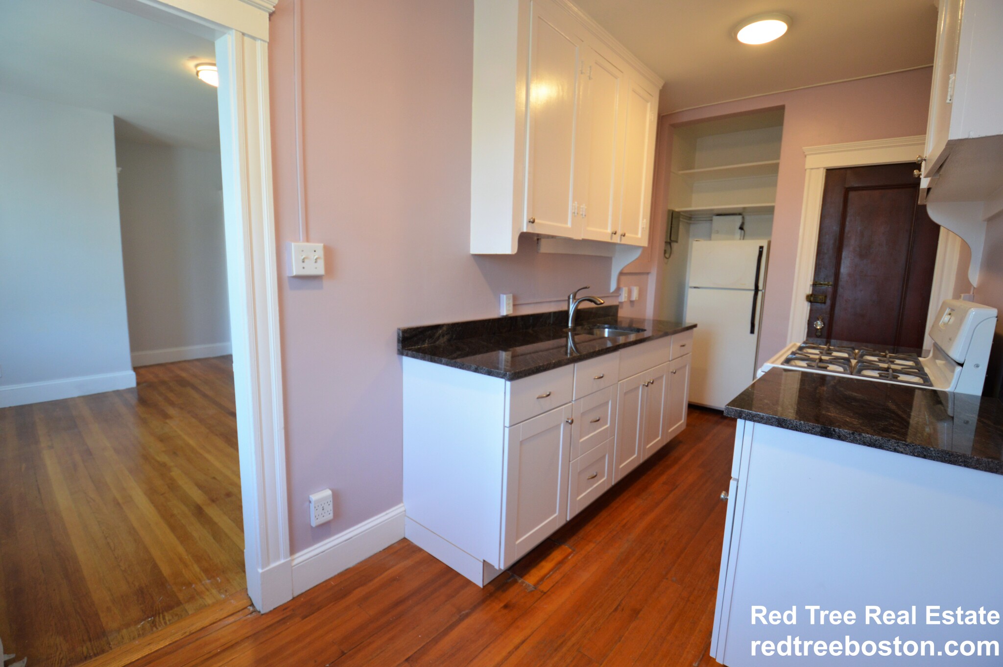 4 Washington Ave, Harvard Square