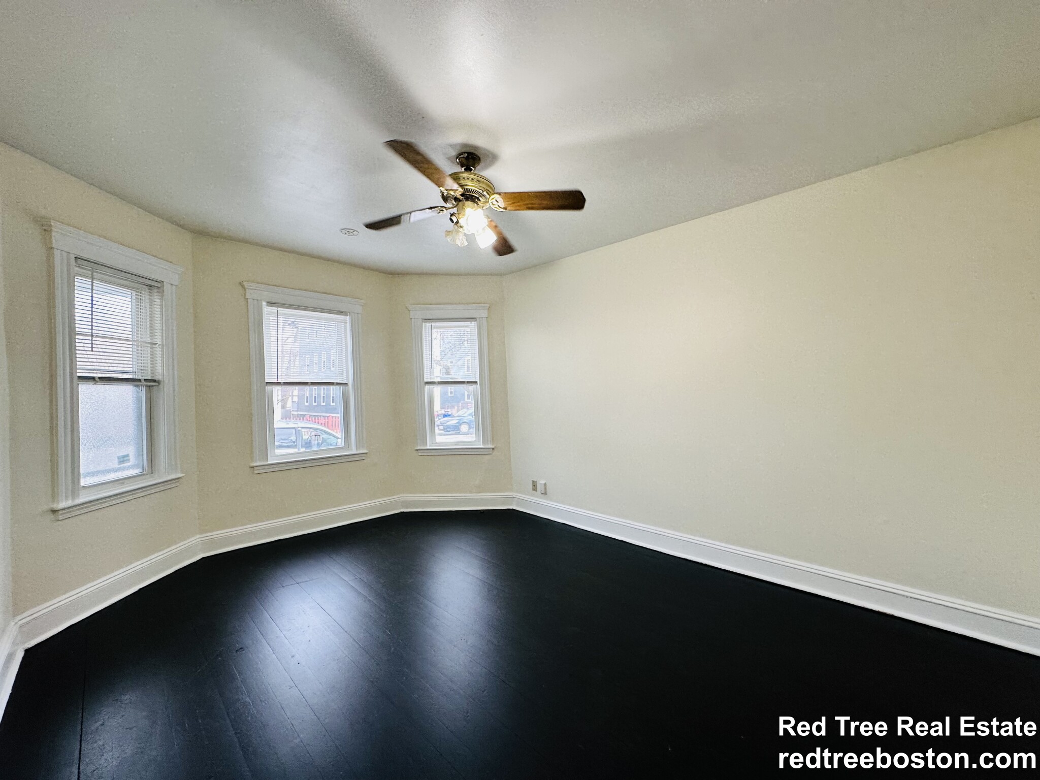 3907 Washington St, Roslindale