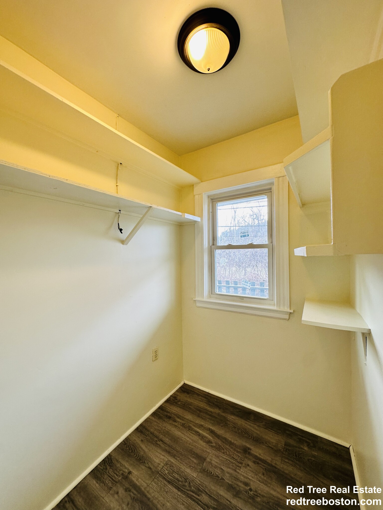 3907 Washington St, Roslindale