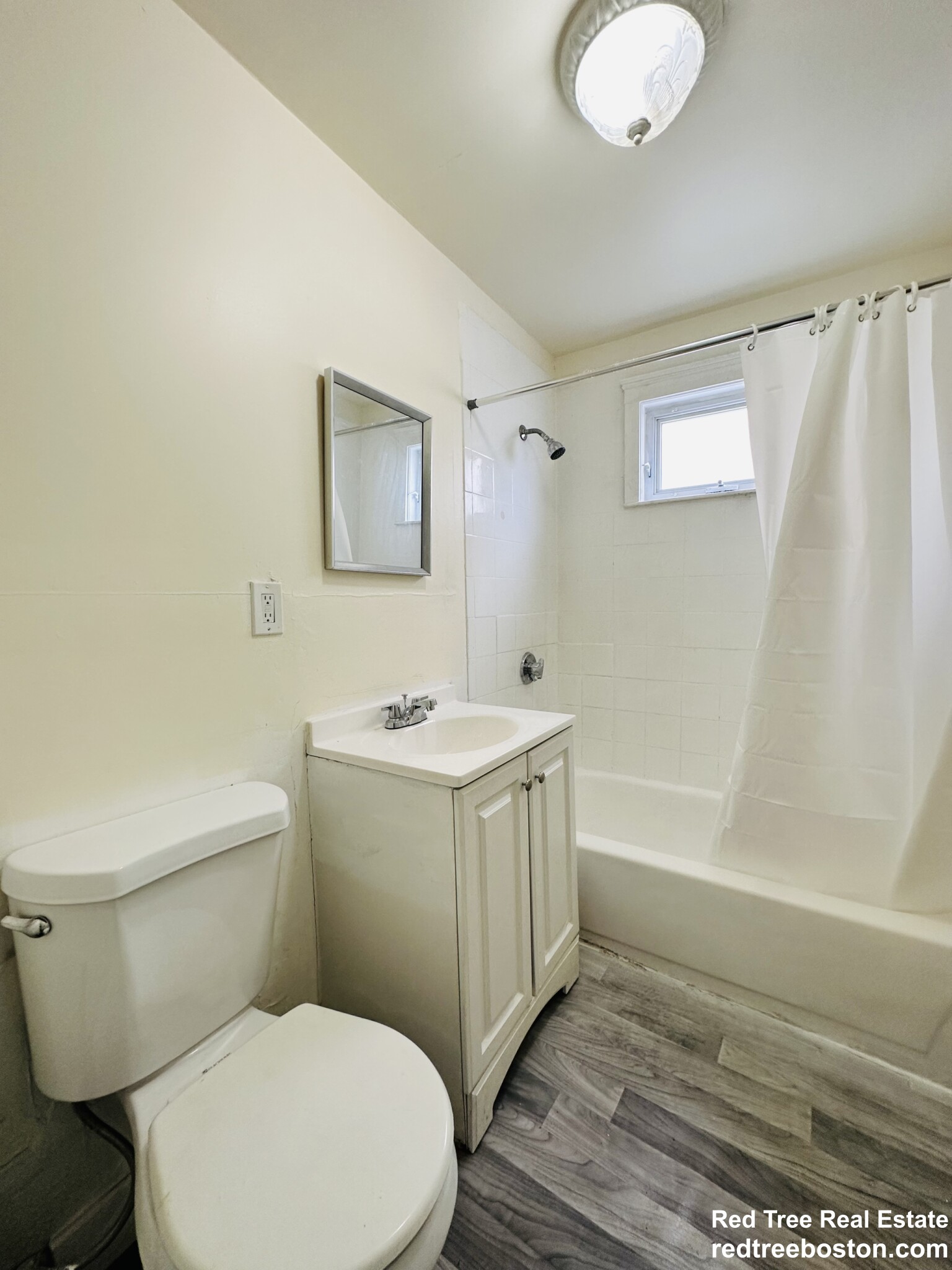 3907 Washington St, Roslindale