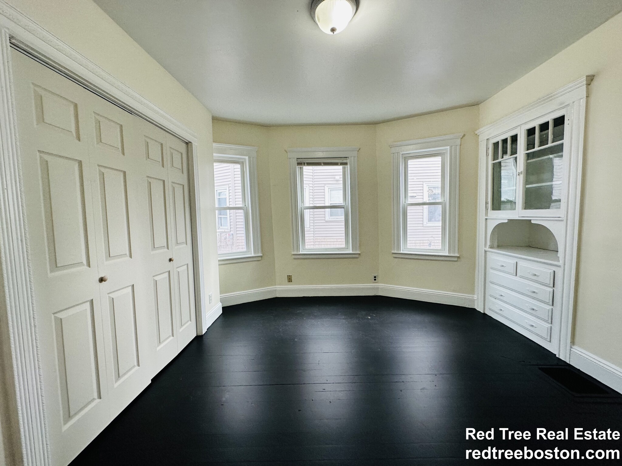 3907 Washington St, Roslindale