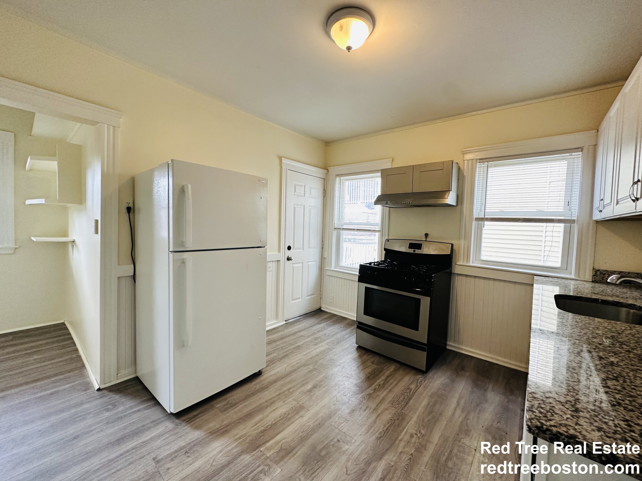 3907 Washington St, Roslindale