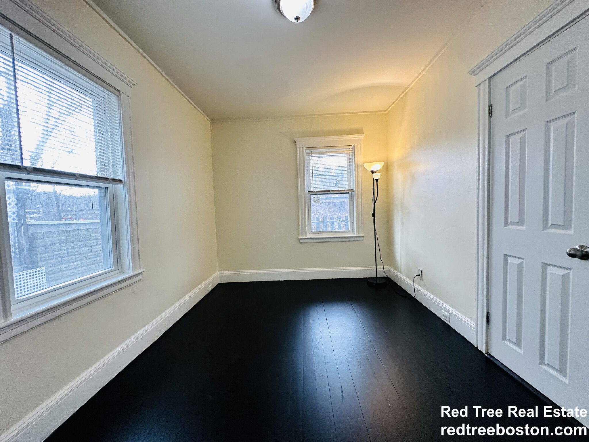 3907 Washington St, Roslindale