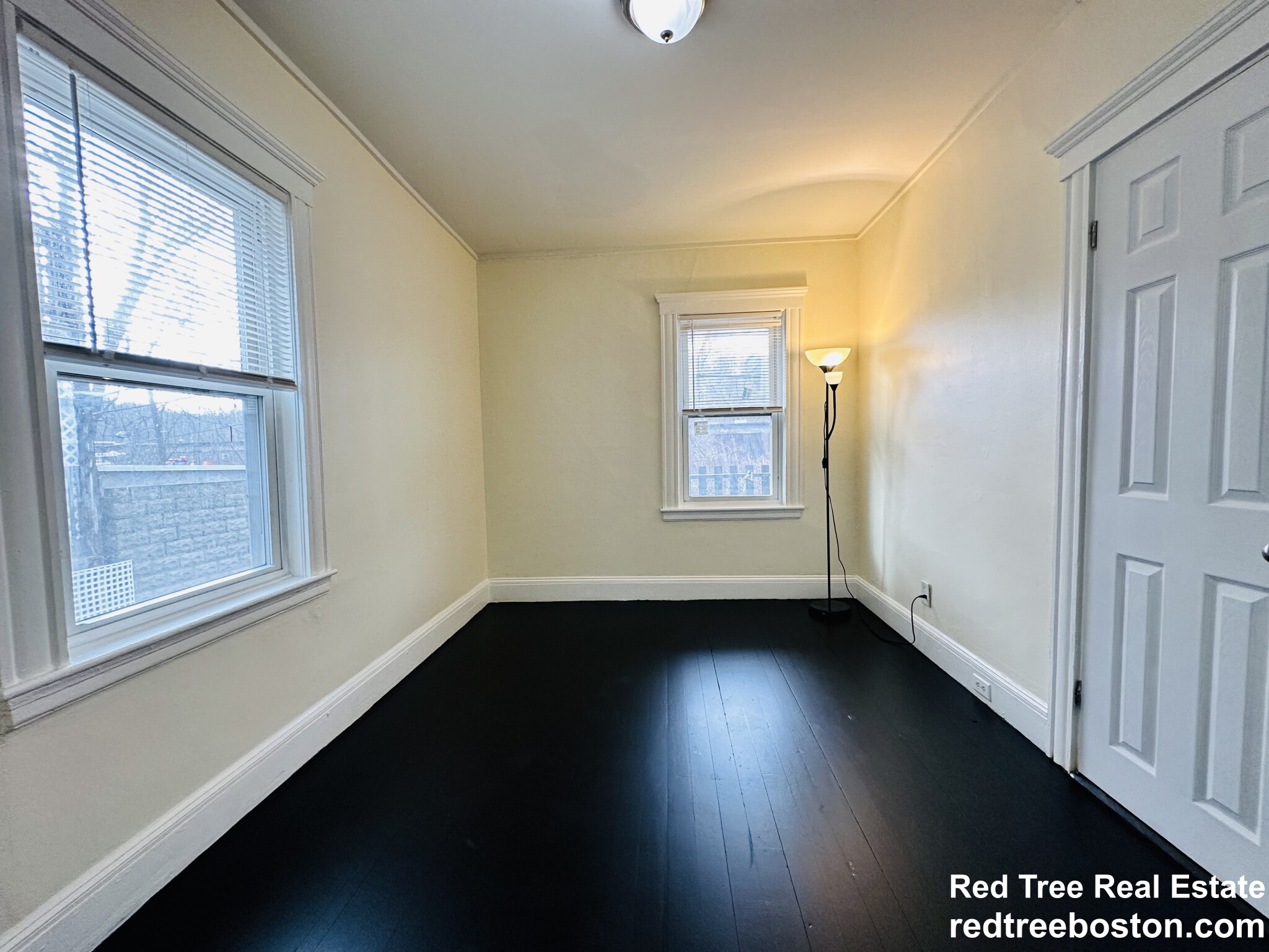 3907 Washington St, Roslindale