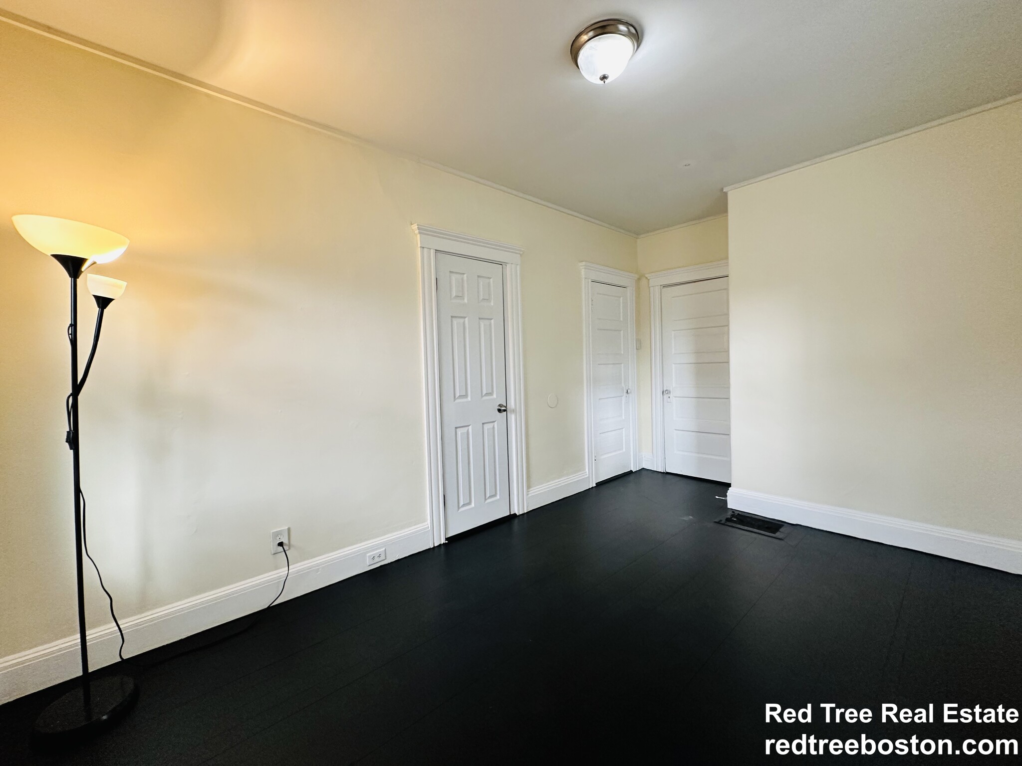 3907 Washington St, Roslindale