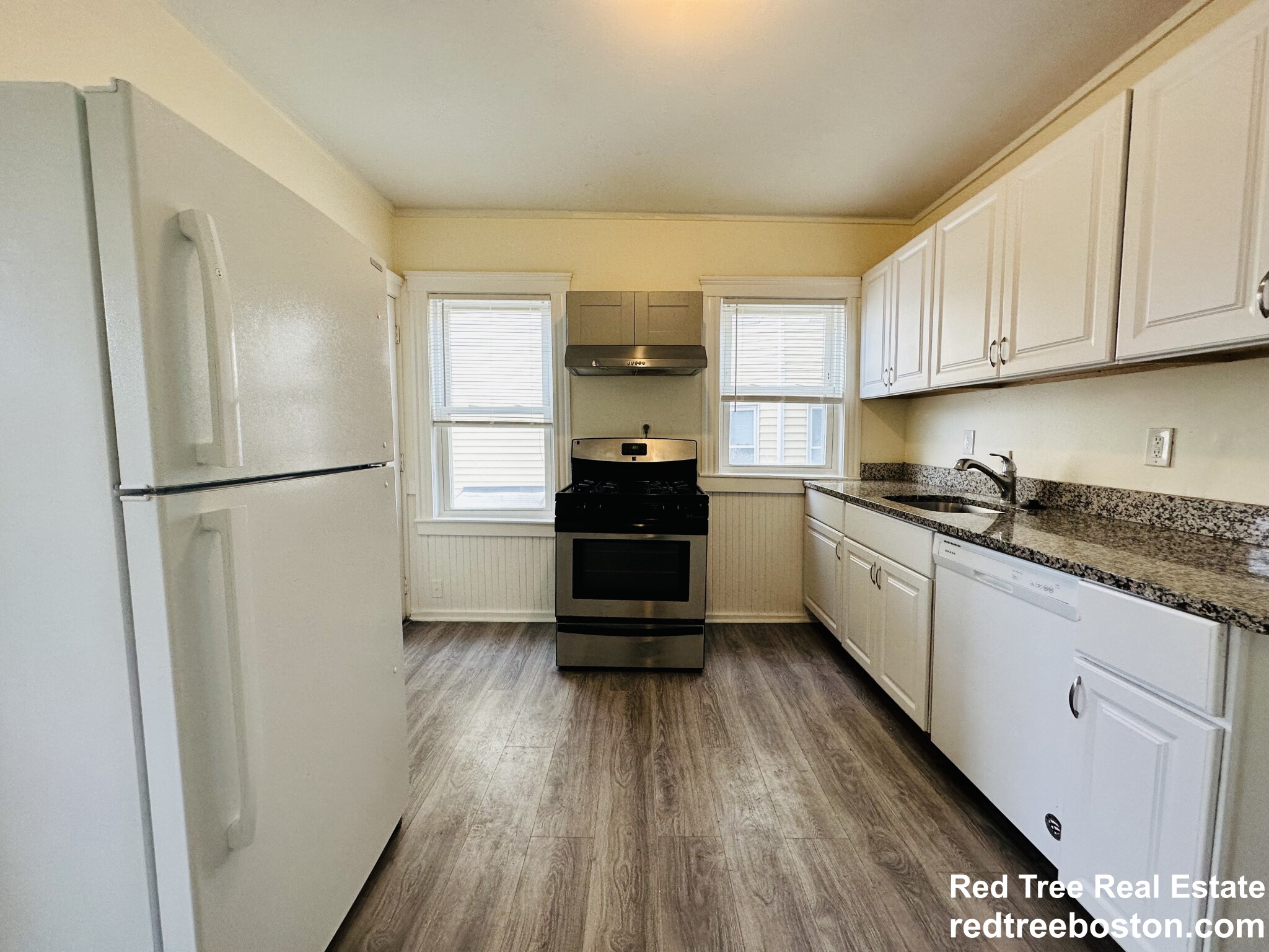 3907 Washington St, Roslindale