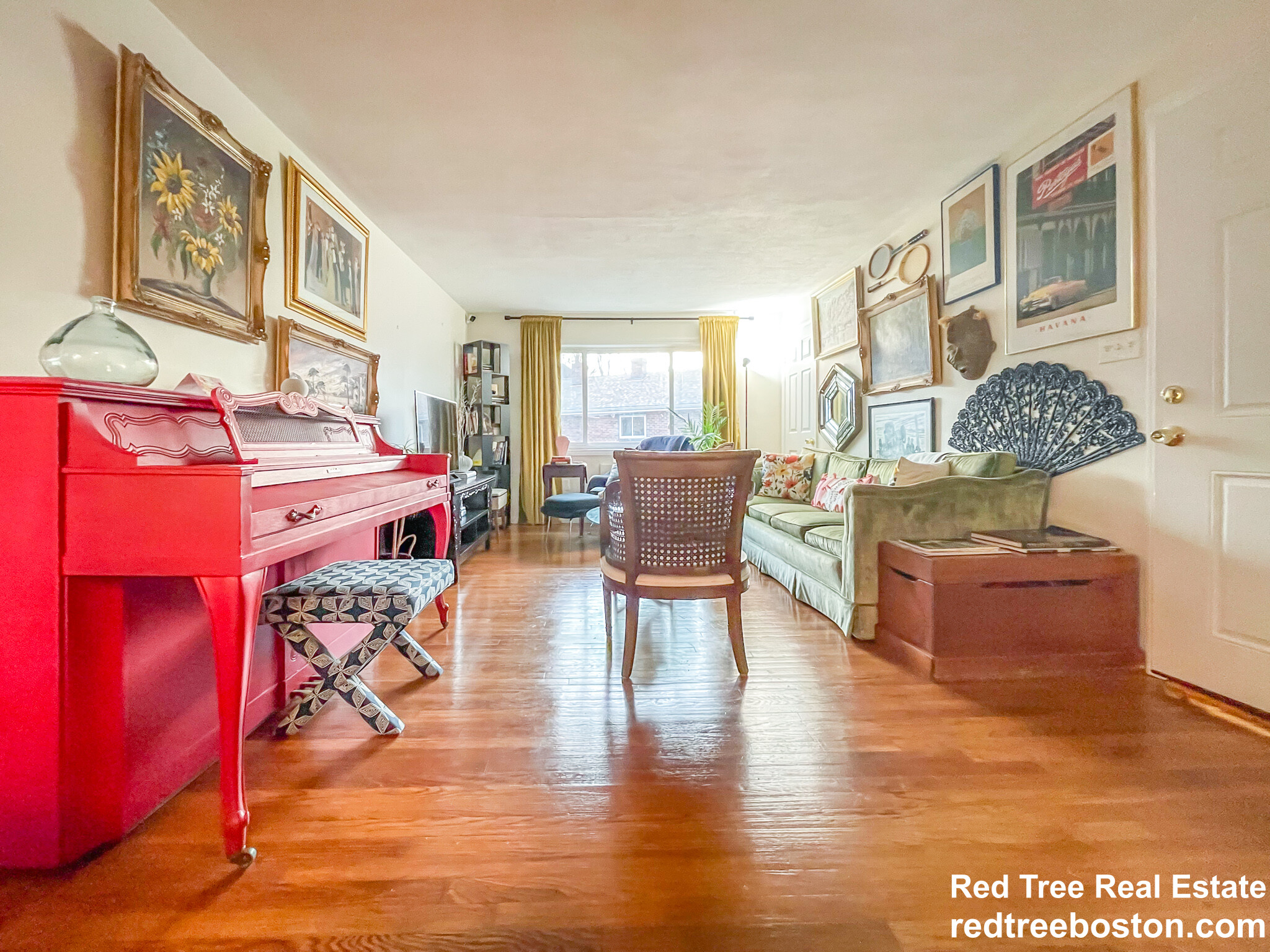 23 Oxford Circle, Belmont