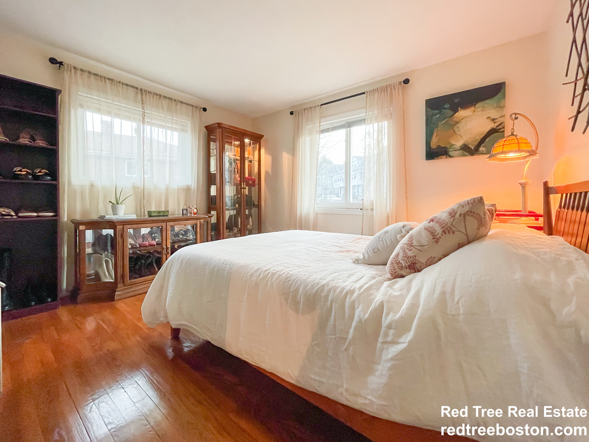 23 Oxford Circle, Belmont