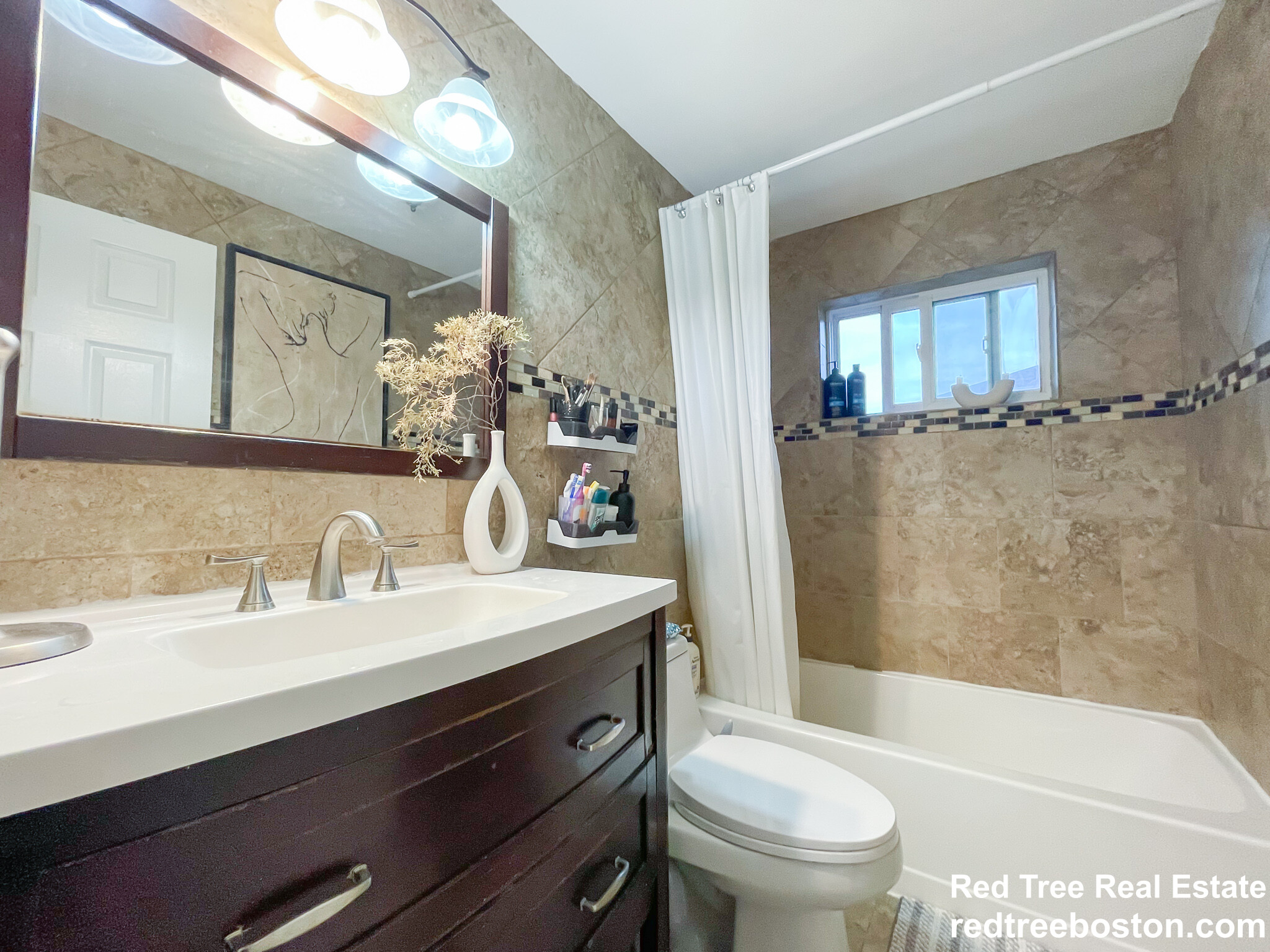 23 Oxford Circle, Belmont