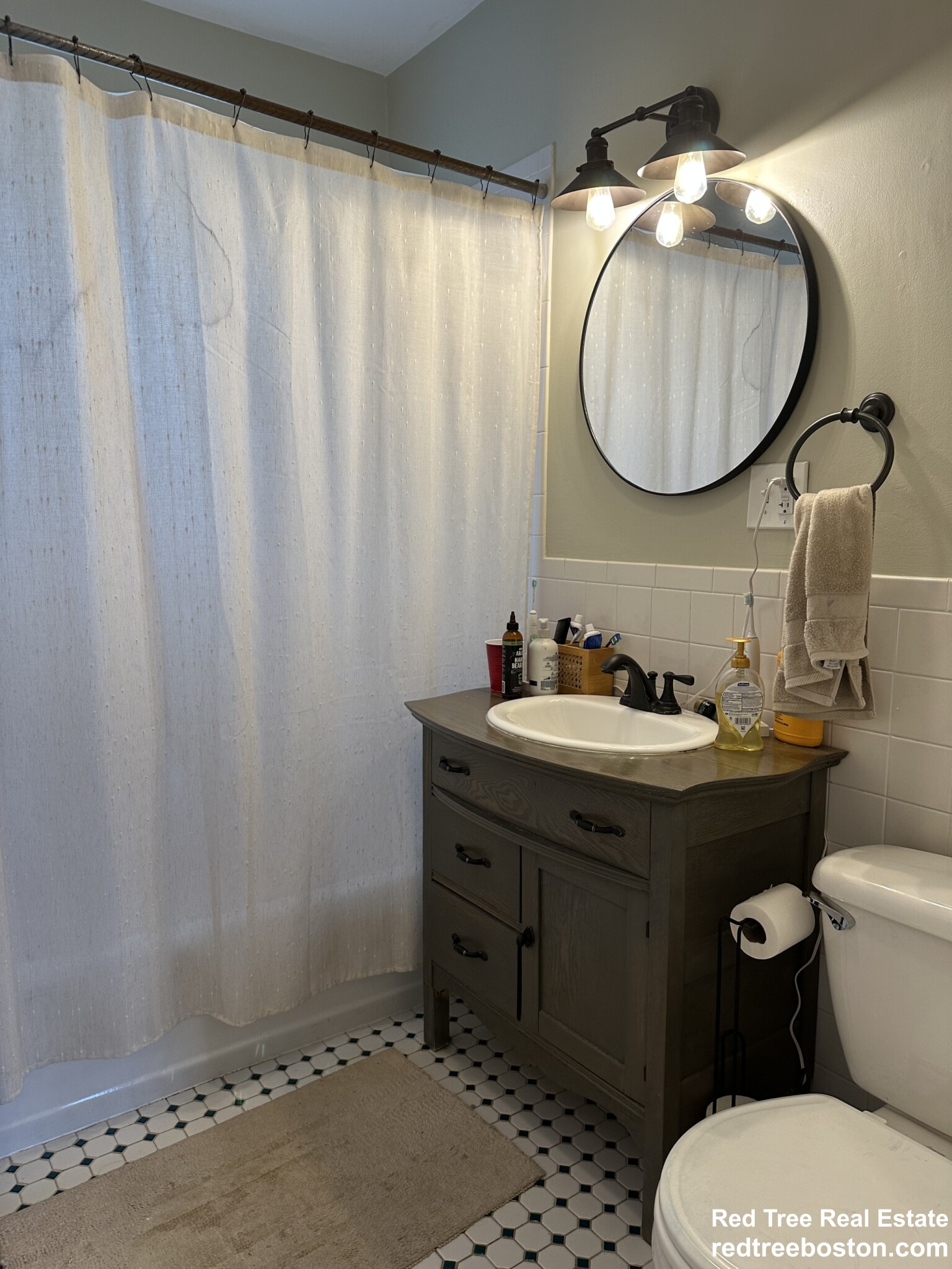 38 Dalrymple St, Jamaica Plain