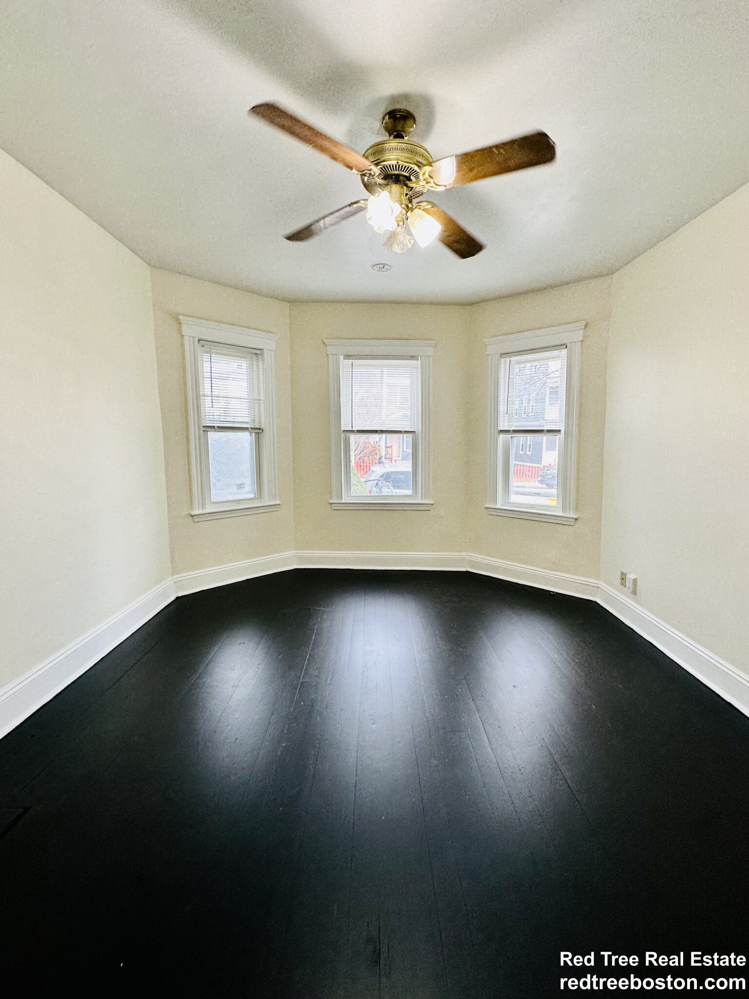 3907 Washington St, Roslindale