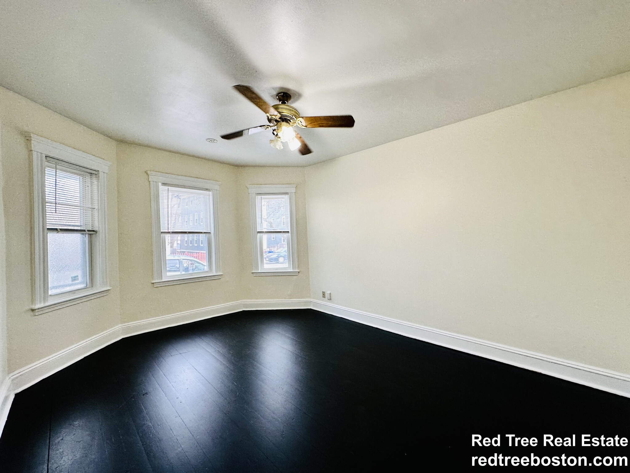 3907 Washington St, Roslindale