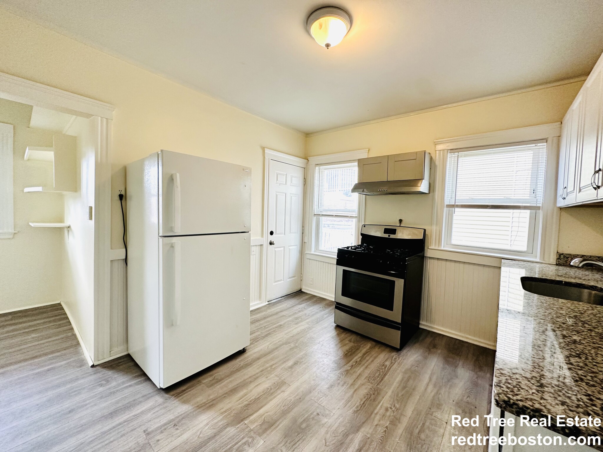 3907 Washington St, Roslindale