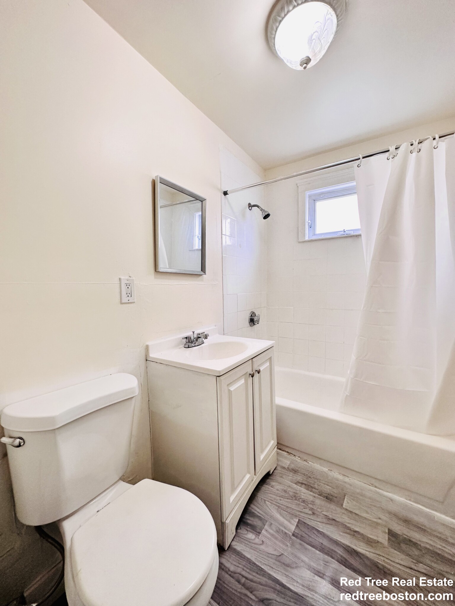 3907 Washington St, Roslindale