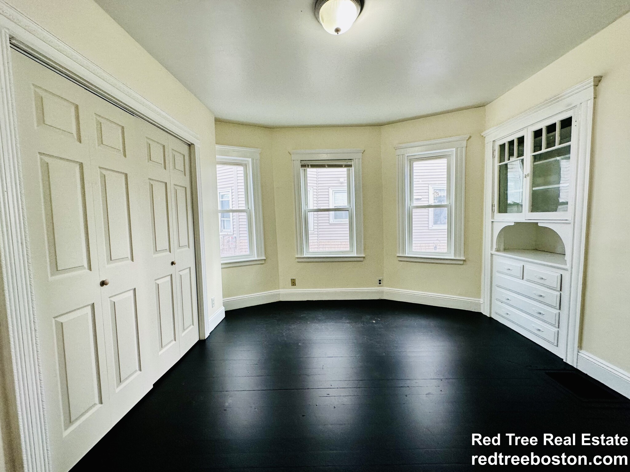 3907 Washington St, Roslindale