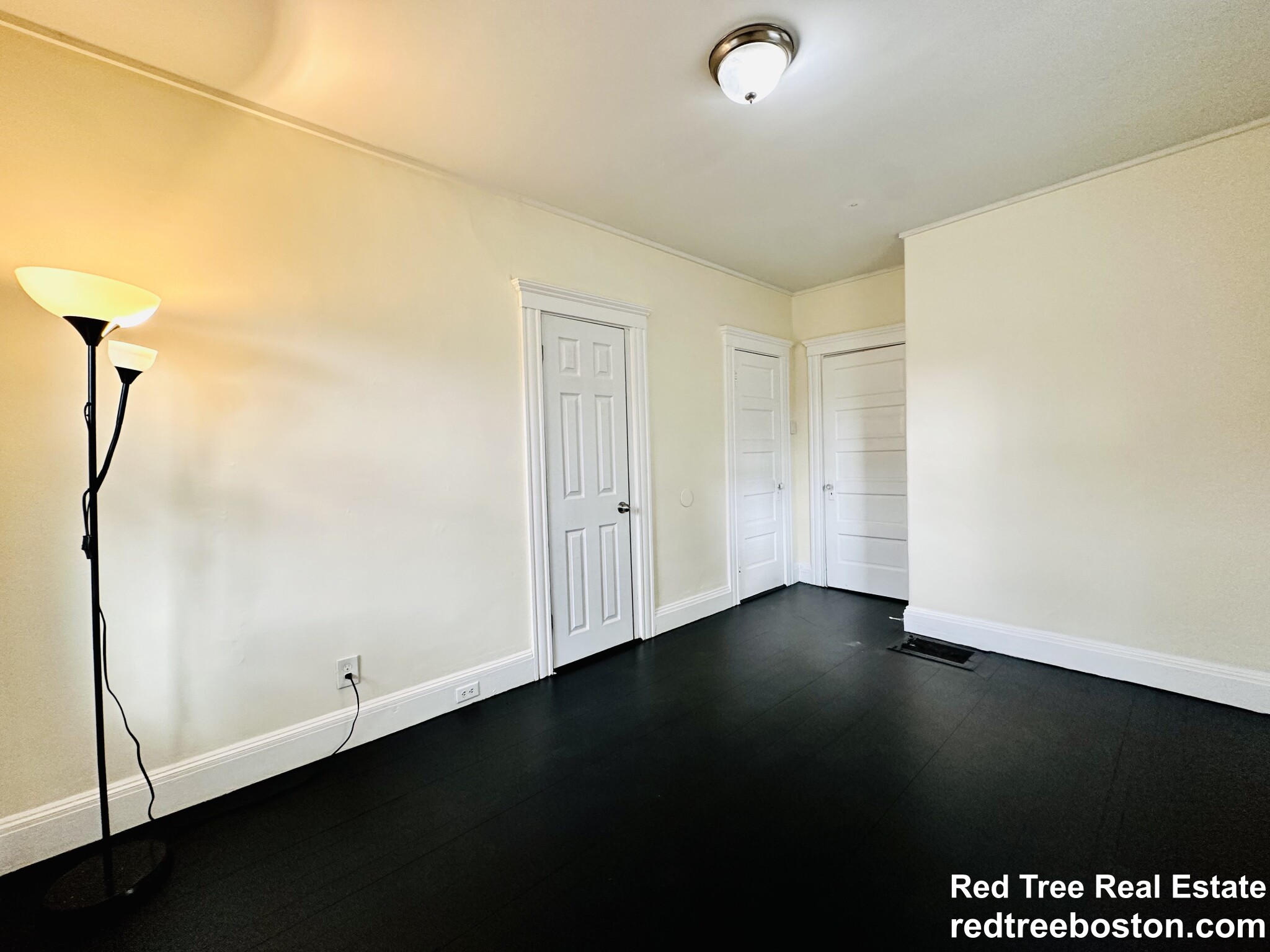 3907 Washington St, Roslindale