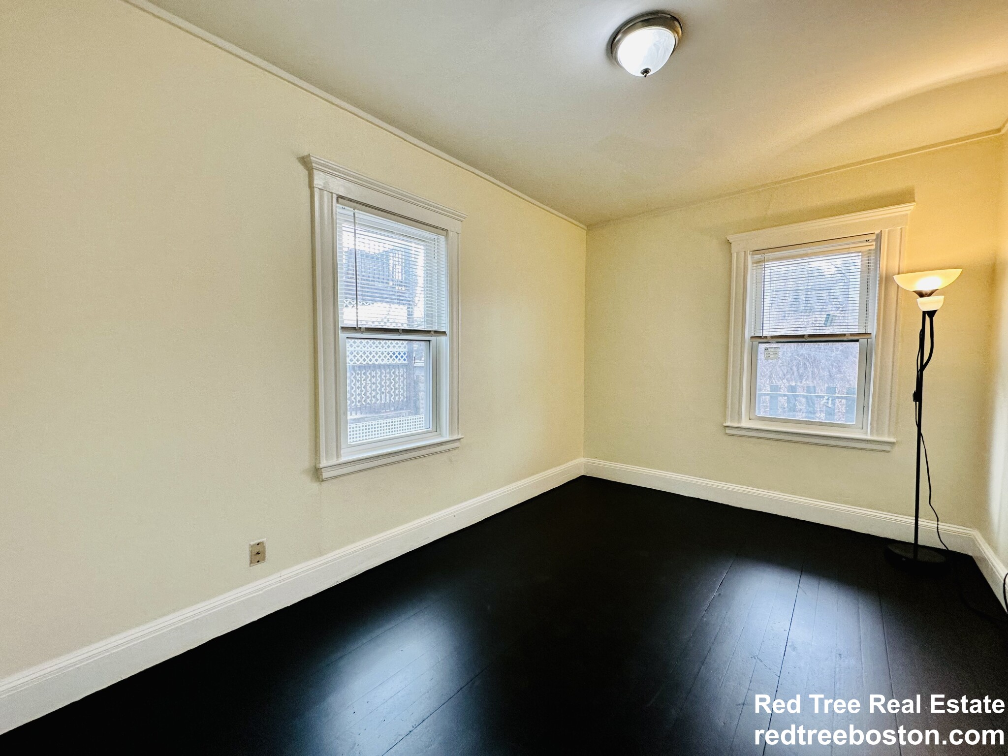 3907 Washington St, Roslindale