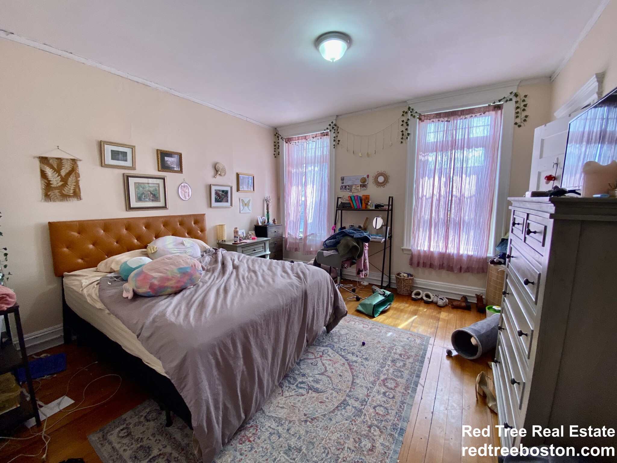 1908 Beacon St, Chestnut Hill