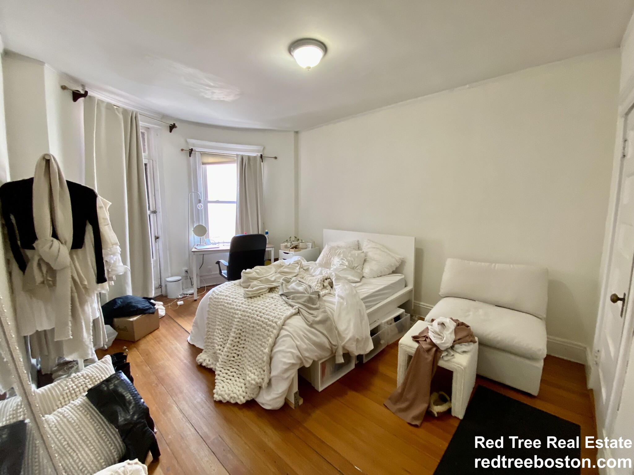 1908 Beacon St, Chestnut Hill