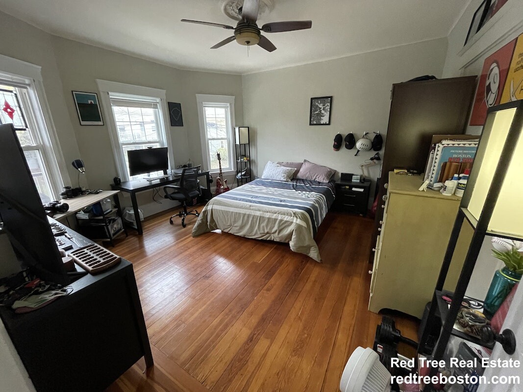 39 South Hall St, Somerville