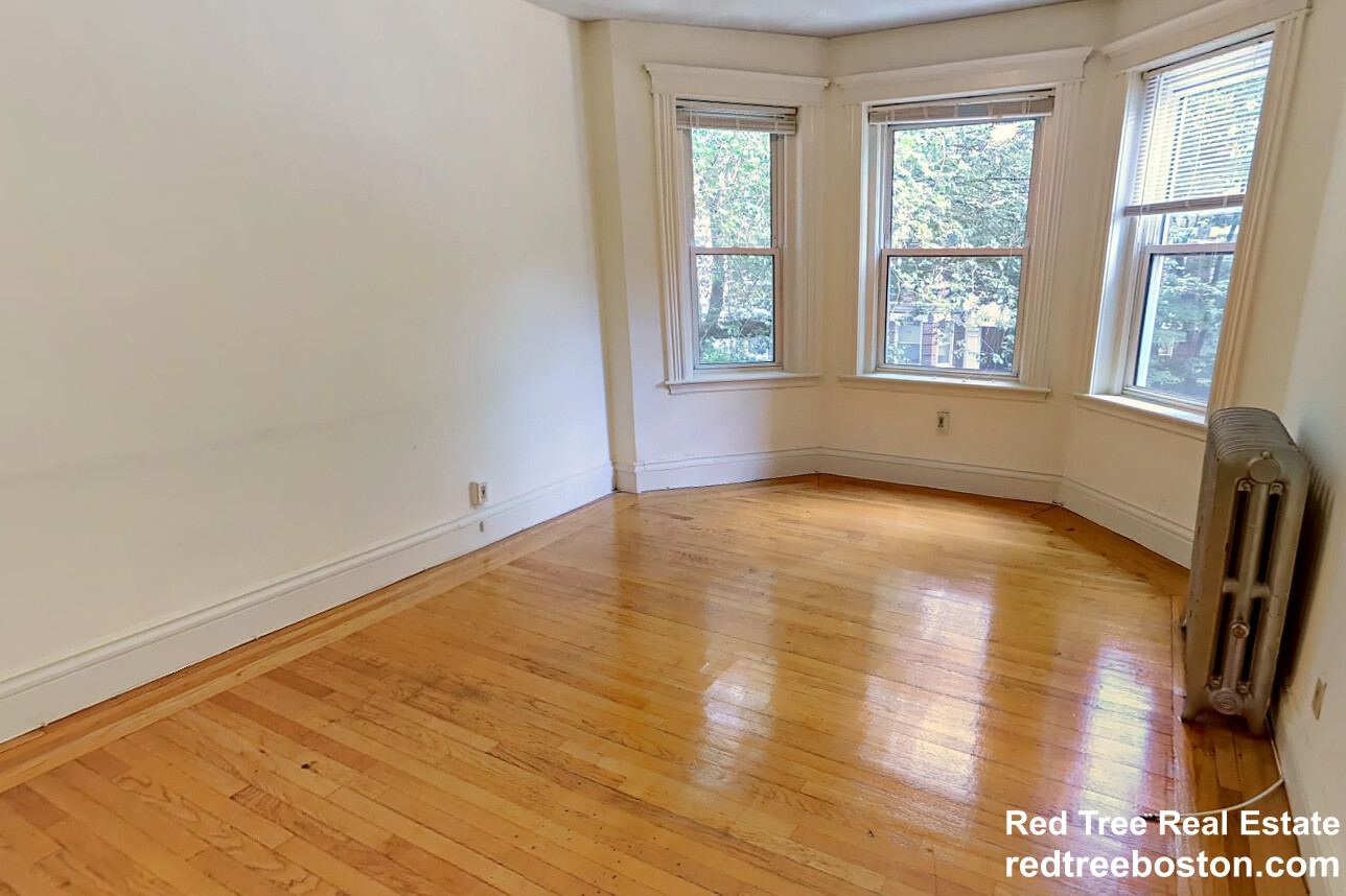 19 Queensberry St, Fenway