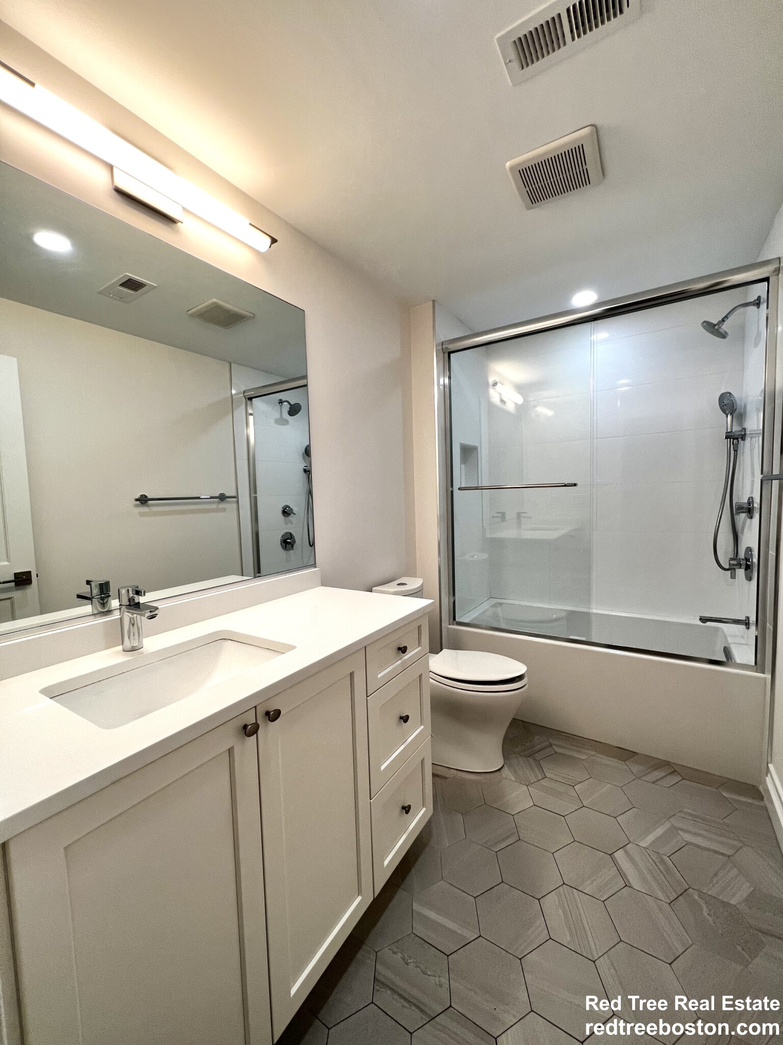 14 Mount Hood Rd, Brighton