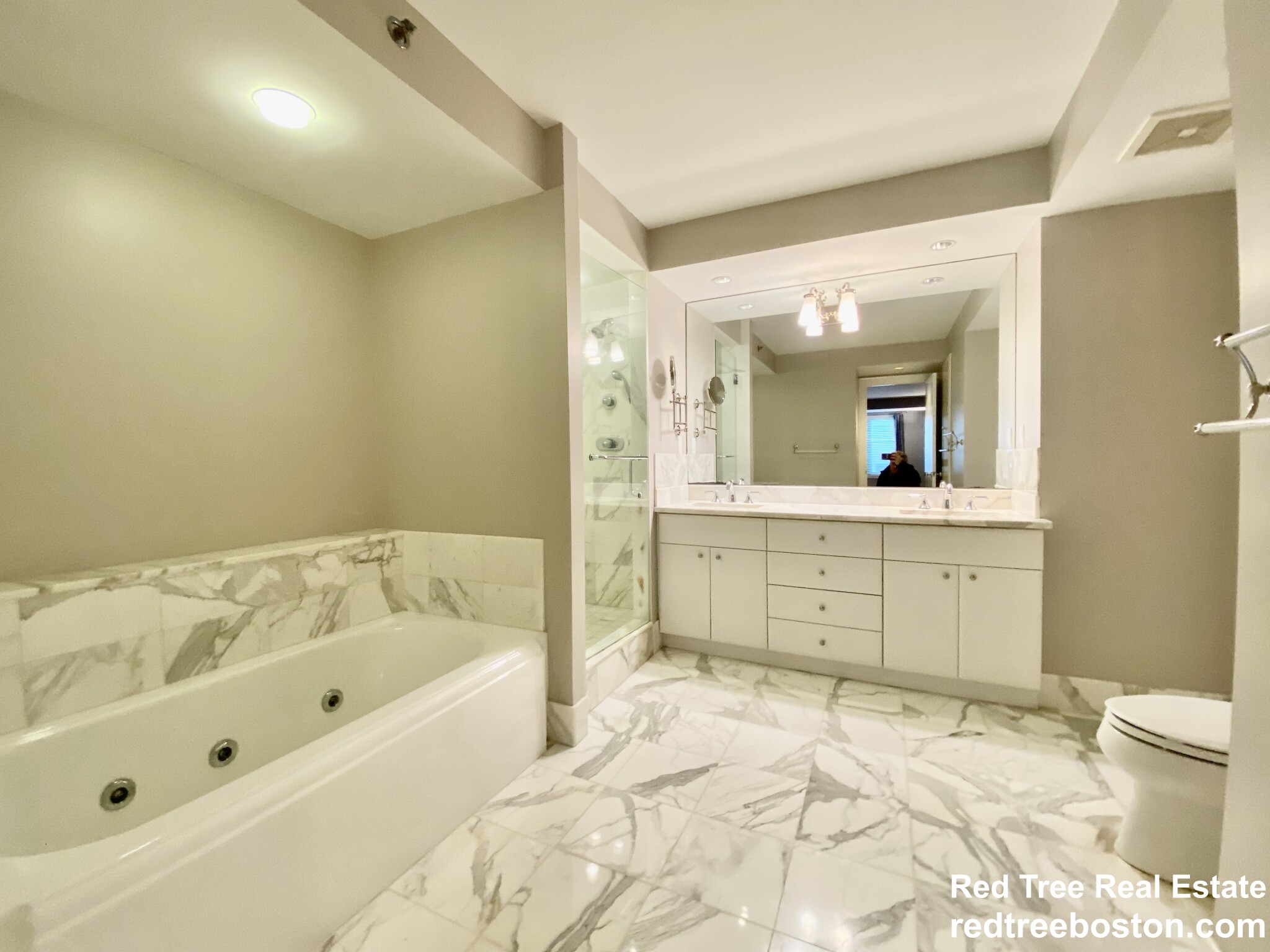 165 Tremont St, East Boston