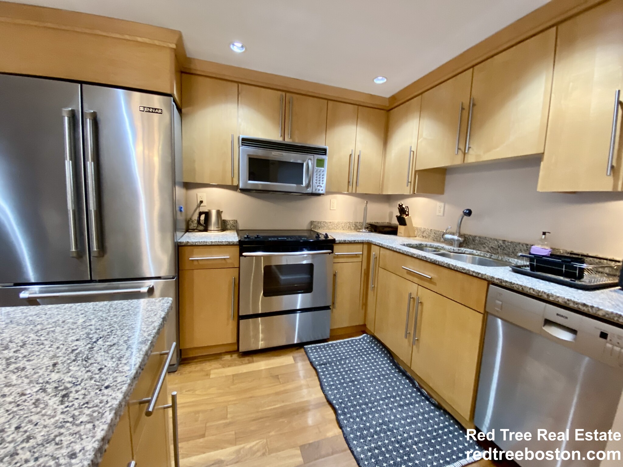 165 Tremont St, East Boston