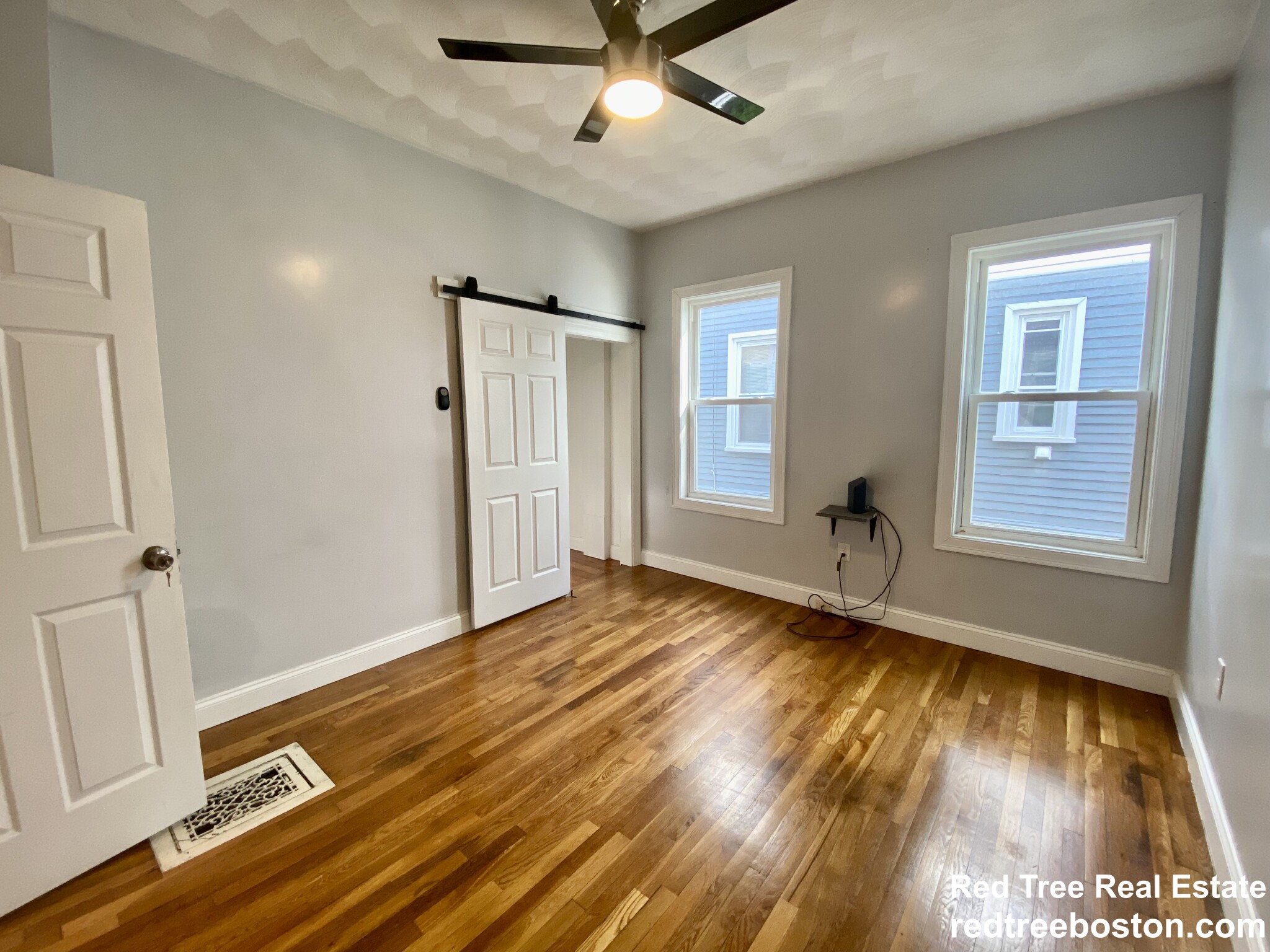 46 Brookley Rd, Jamaica Plain