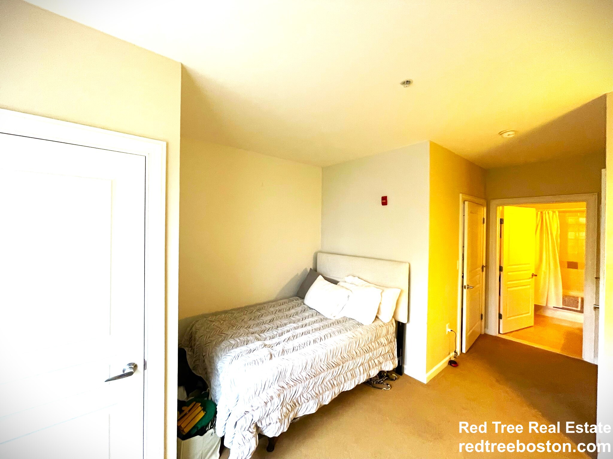 4 Repton Cir, Watertown