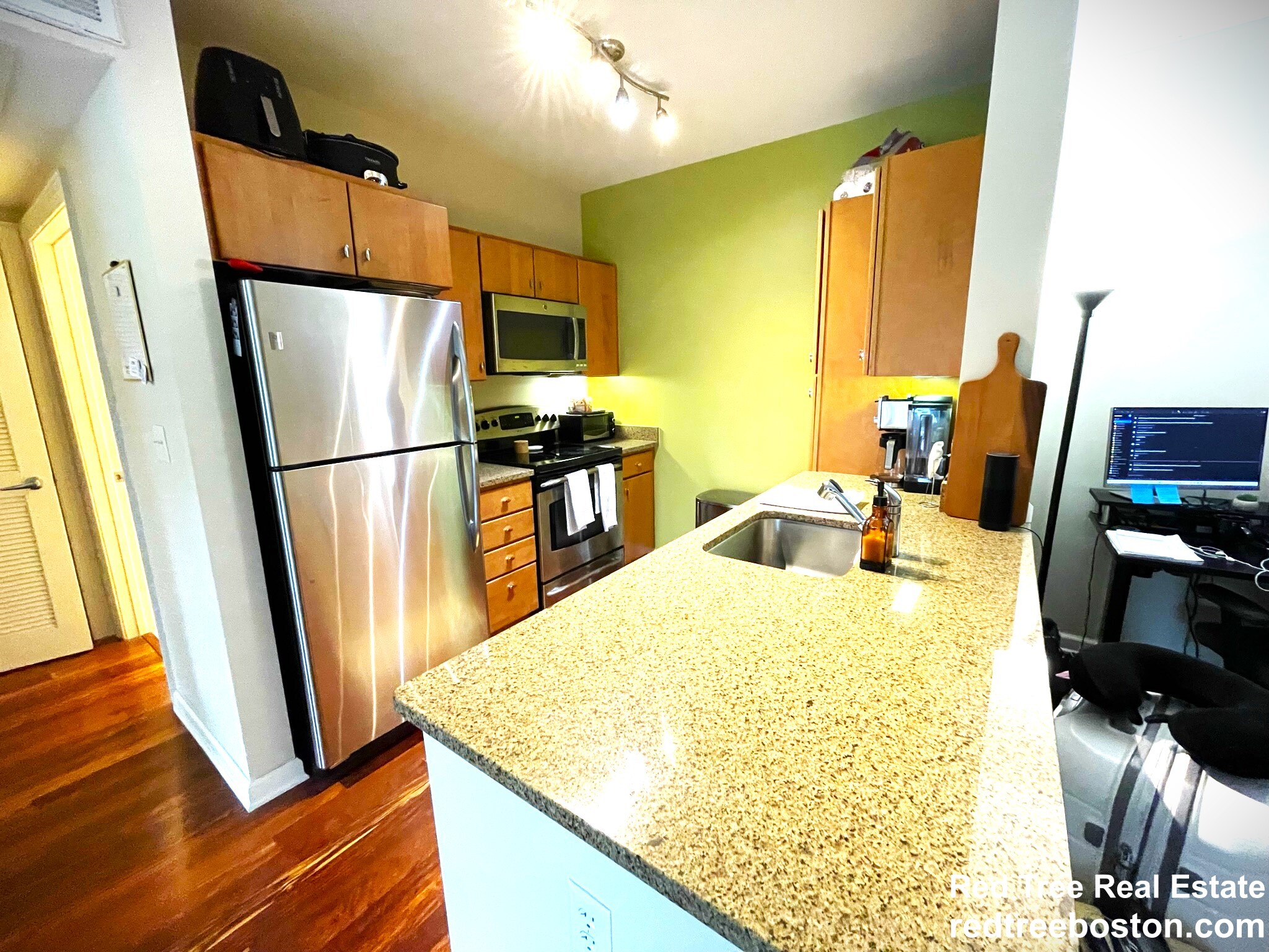 4 Repton Cir, Watertown