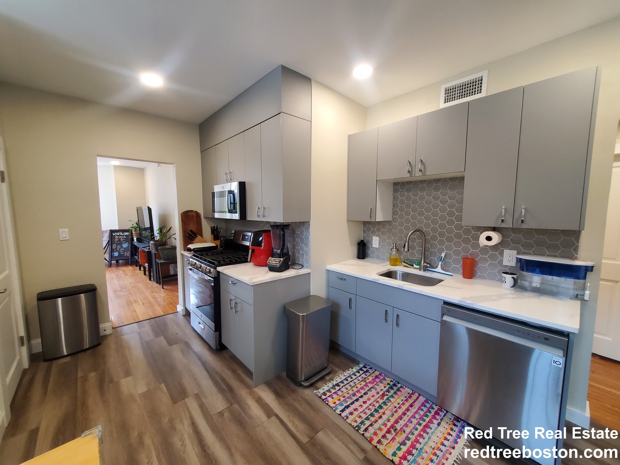 1914 Beacon St, Brighton