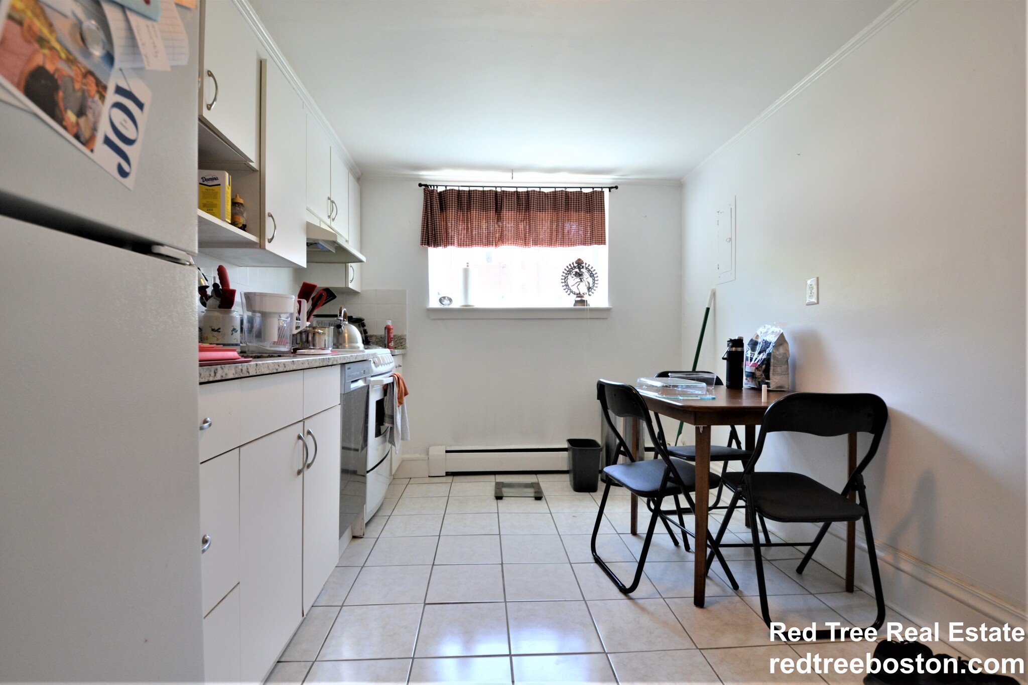 58 Bryon Rd, Chestnut Hill